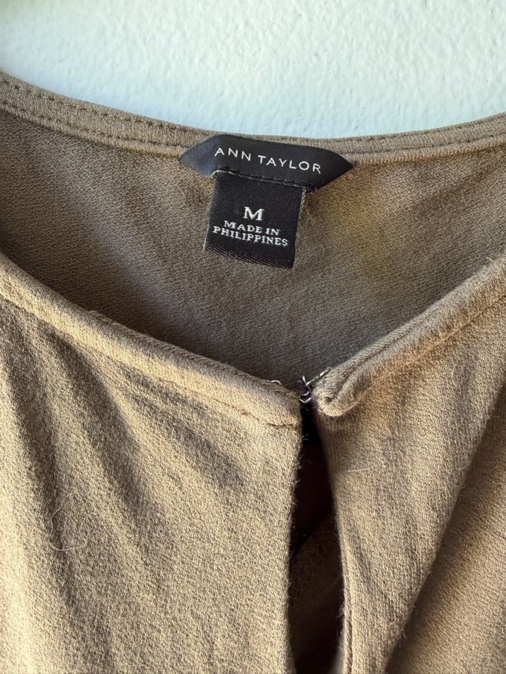 Ann Taylor Shell top Draped Sleeveless Tank in Brown Size Medium - Picture 3 of 3